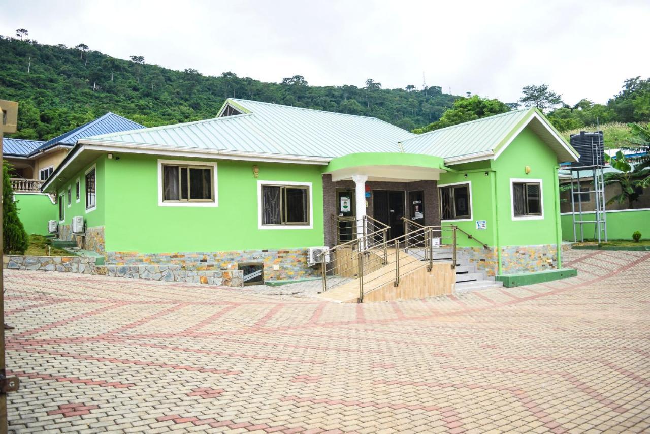 3A'S Guest House Akosombo Exterior photo