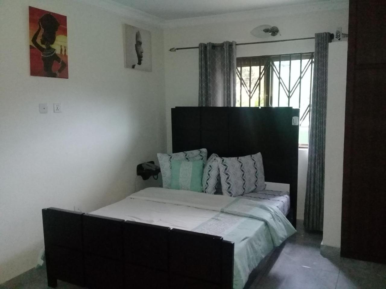3A'S Guest House Akosombo Exterior photo