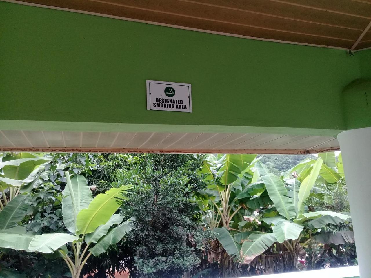 3A'S Guest House Akosombo Exterior photo