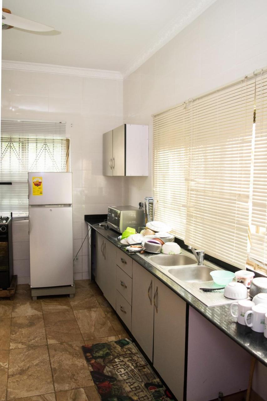 3A'S Guest House Akosombo Exterior photo