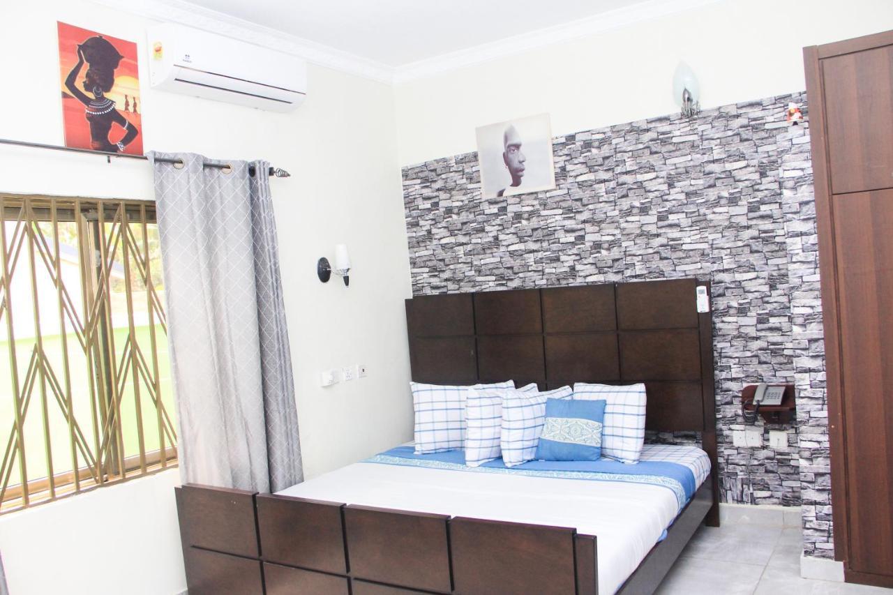 3A'S Guest House Akosombo Exterior photo