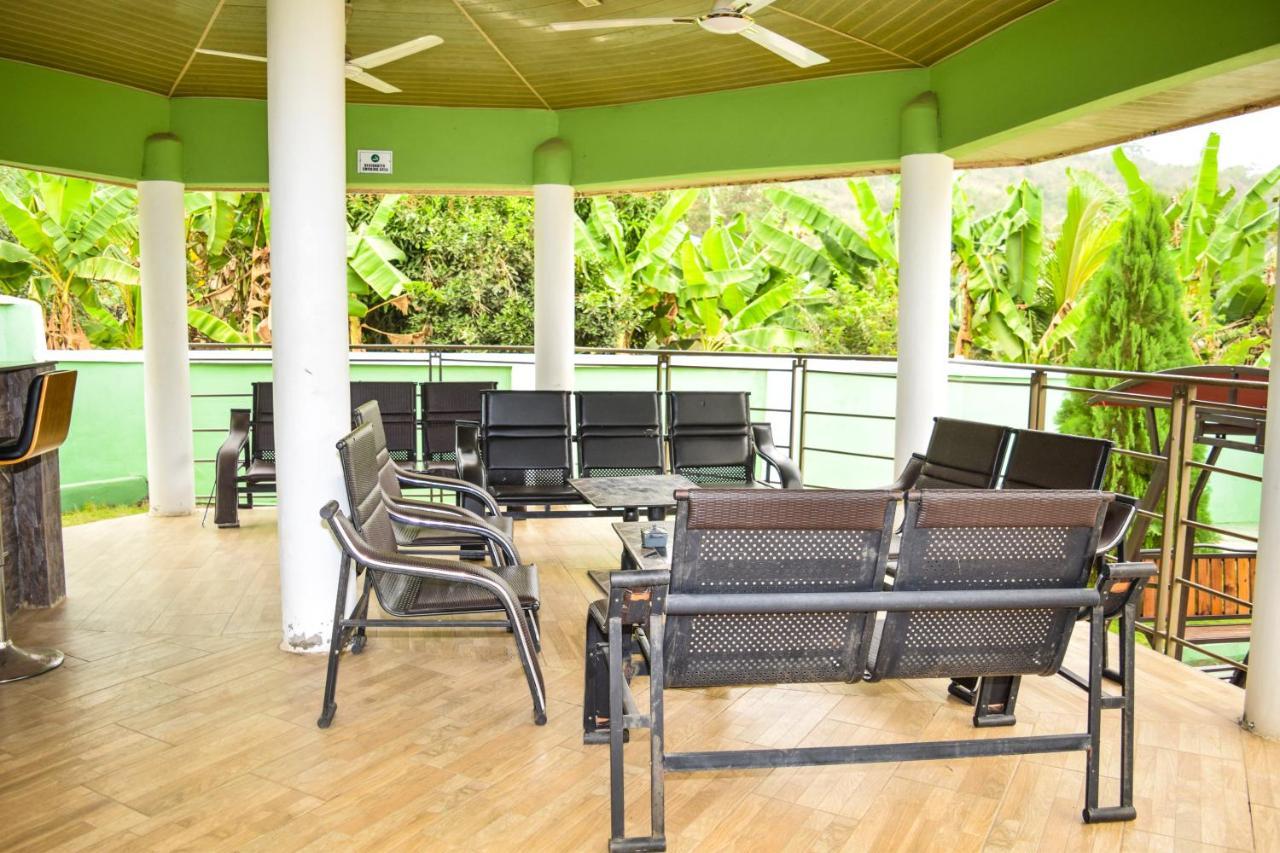 3A'S Guest House Akosombo Exterior photo