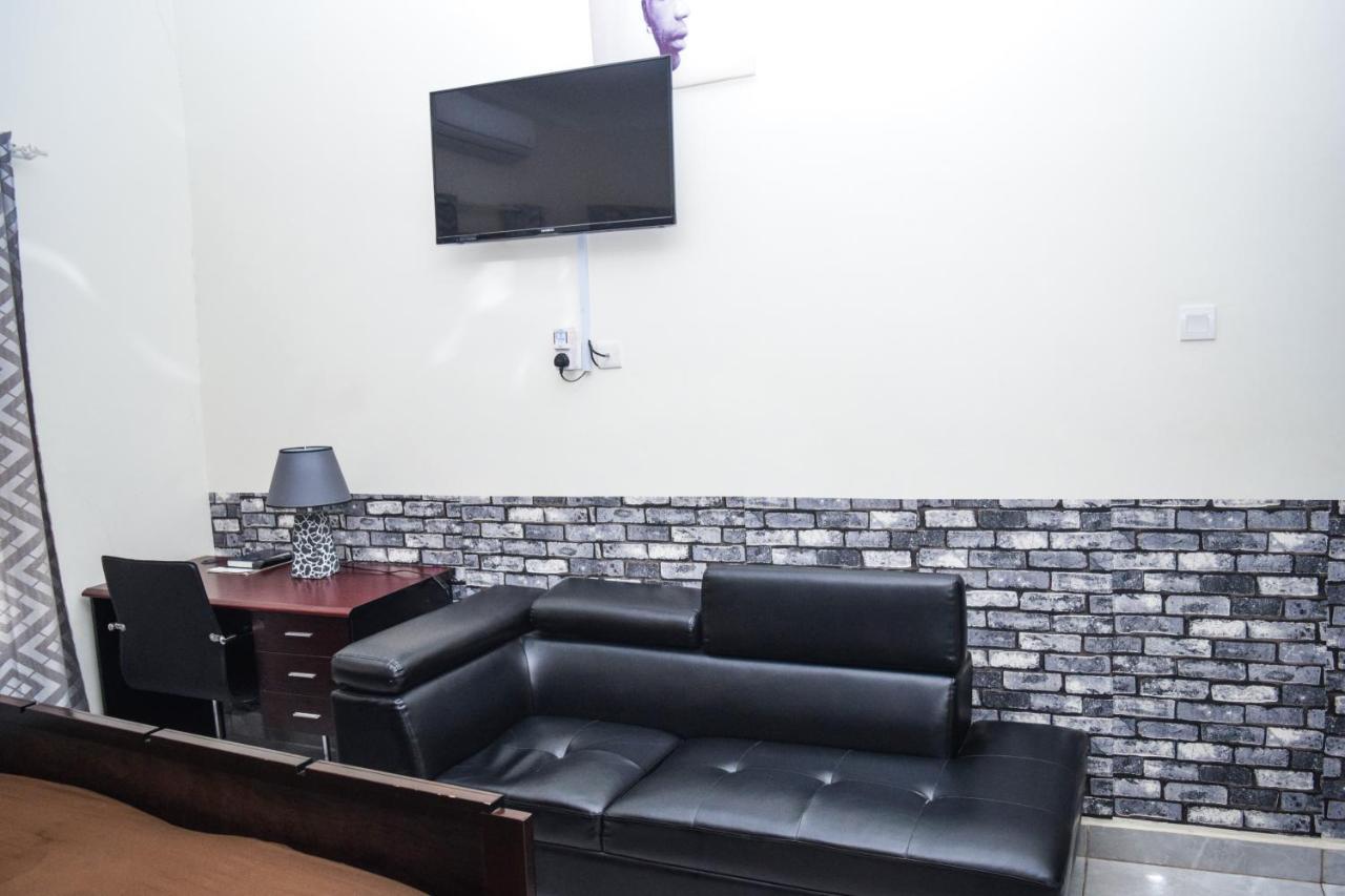 3A'S Guest House Akosombo Exterior photo